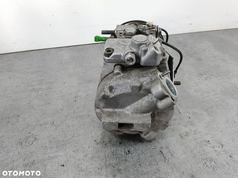 POMPA, SPRĘŻARKA KLIMATYZACJI AUDI A4 B5 8D0260808 447220-8350 1.8 20V - 3