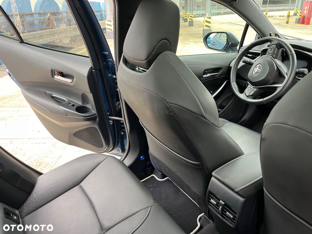 Toyota Corolla - 12