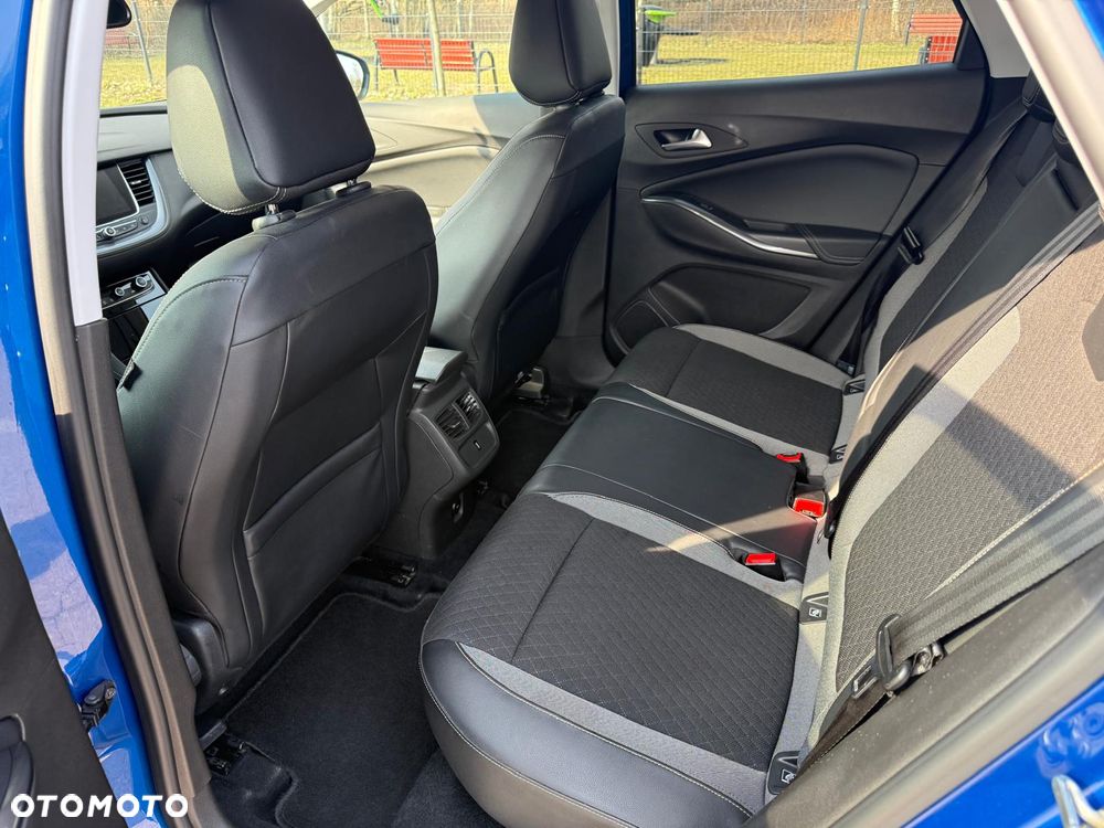 Opel Grandland X 1.2 Start/Stop INNOVATION - 17