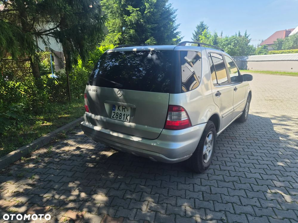 Mercedes-Benz ML - 4