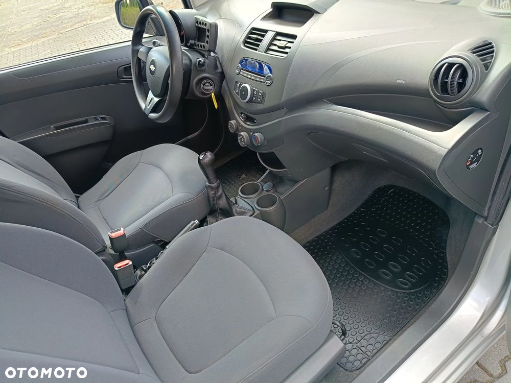 Chevrolet Spark 1.0 LT - 9