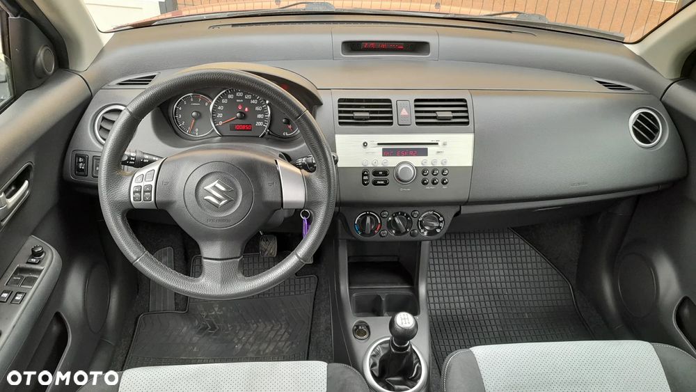 Suzuki Swift - 4