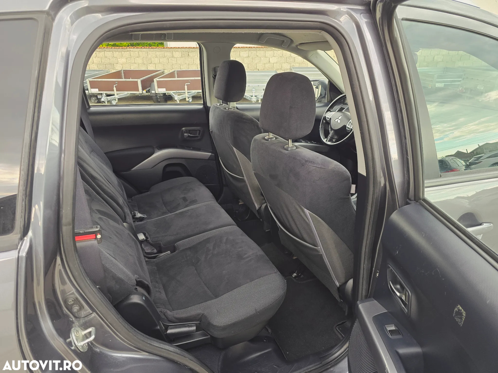 Mitsubishi Outlander 2.0 DI-D 4WD Invite - 11