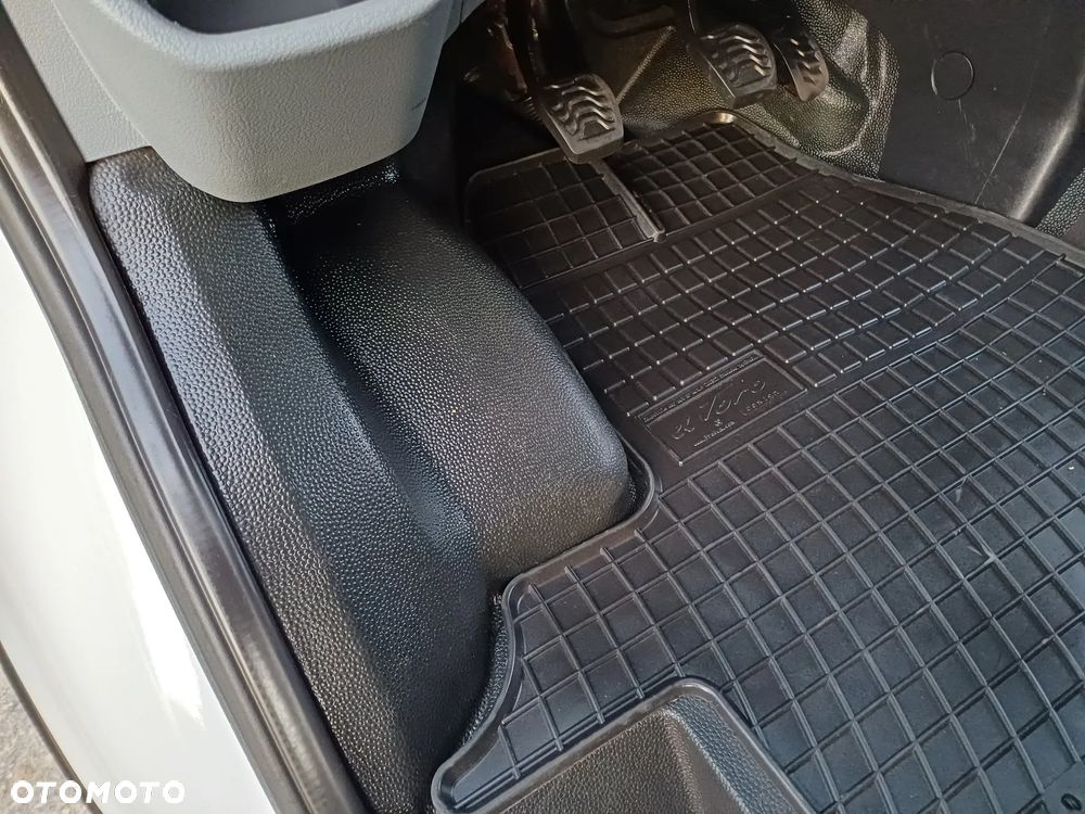 Ford Transit - 23
