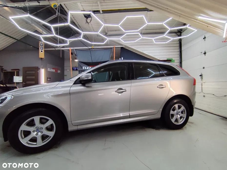Volvo XC 60 2.4D AWD Kinetic - 2