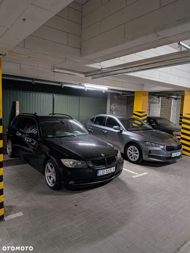 BMW Seria 3 325i - 40