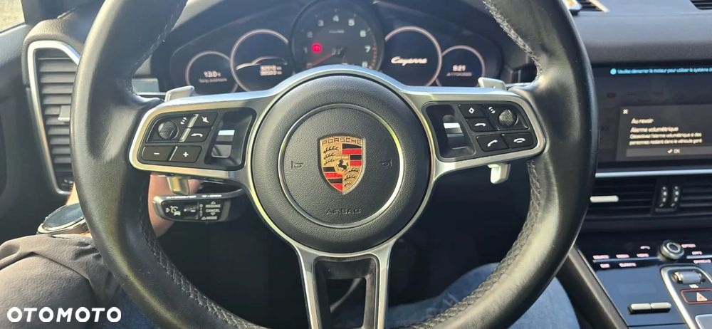 Porsche Cayenne - 34