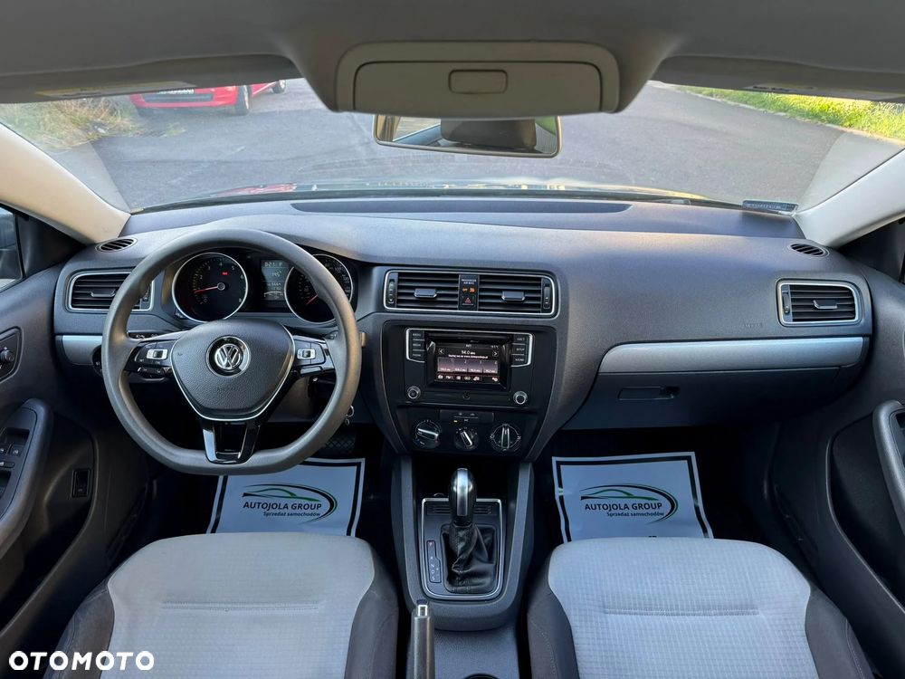 Volkswagen Jetta - 7