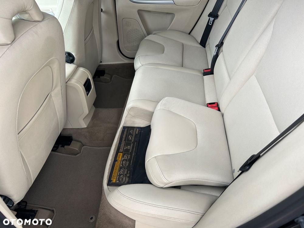 Volvo XC 60 D3 Momentum - 16