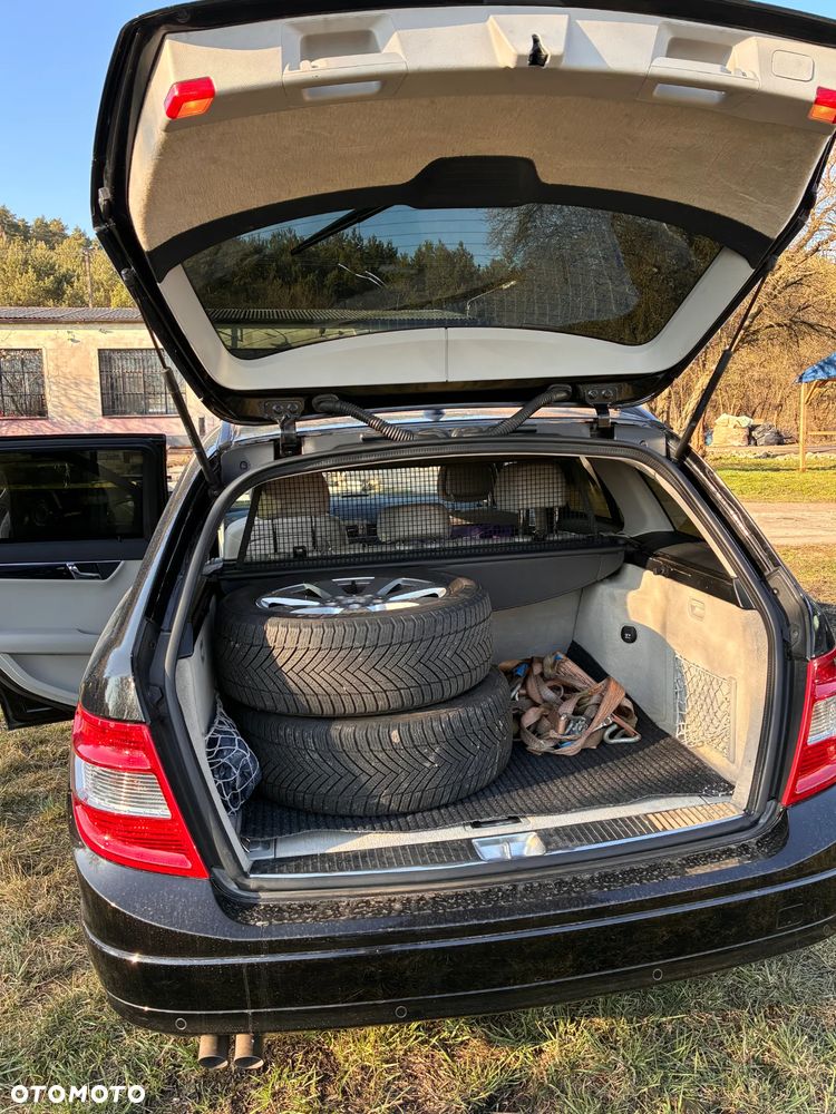 Mercedes-Benz Klasa C 200 CDI DPF BlueEFFICIENCY - 16