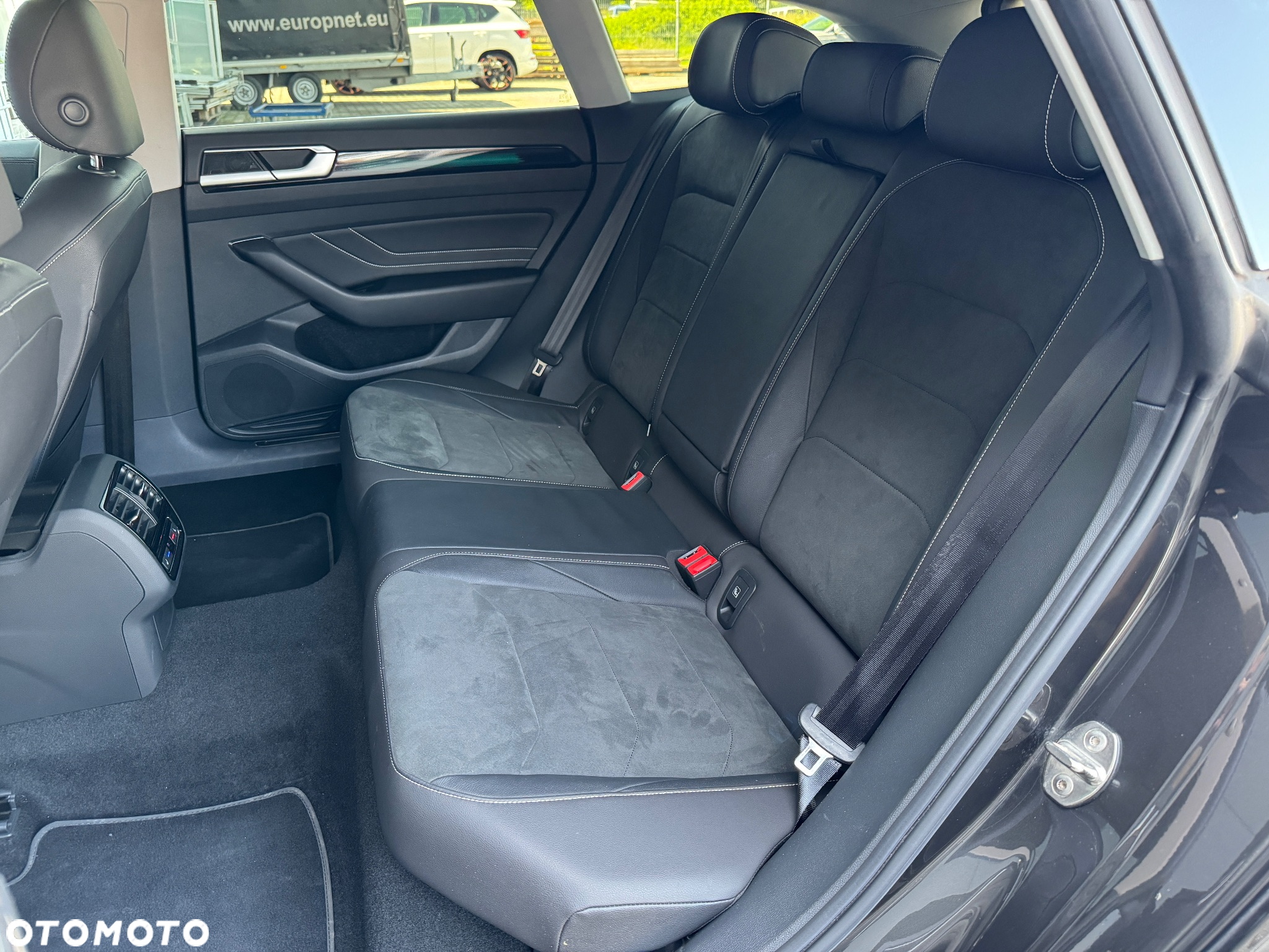 Volkswagen Arteon 2.0 TDI SCR 4Motion DSG Elegance - 13