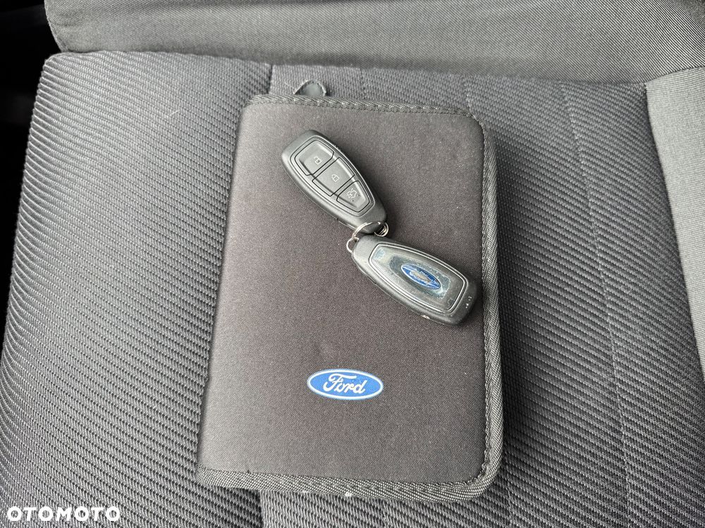 Ford S-Max 2.0 TDCi DPF Titanium - 33
