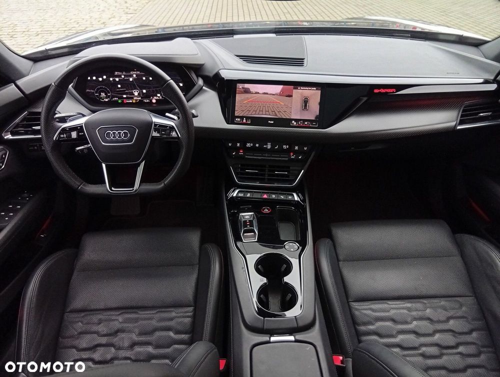 Audi e-tron GT - 15