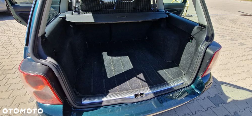 Volkswagen Passat 1.6 Basis - 7