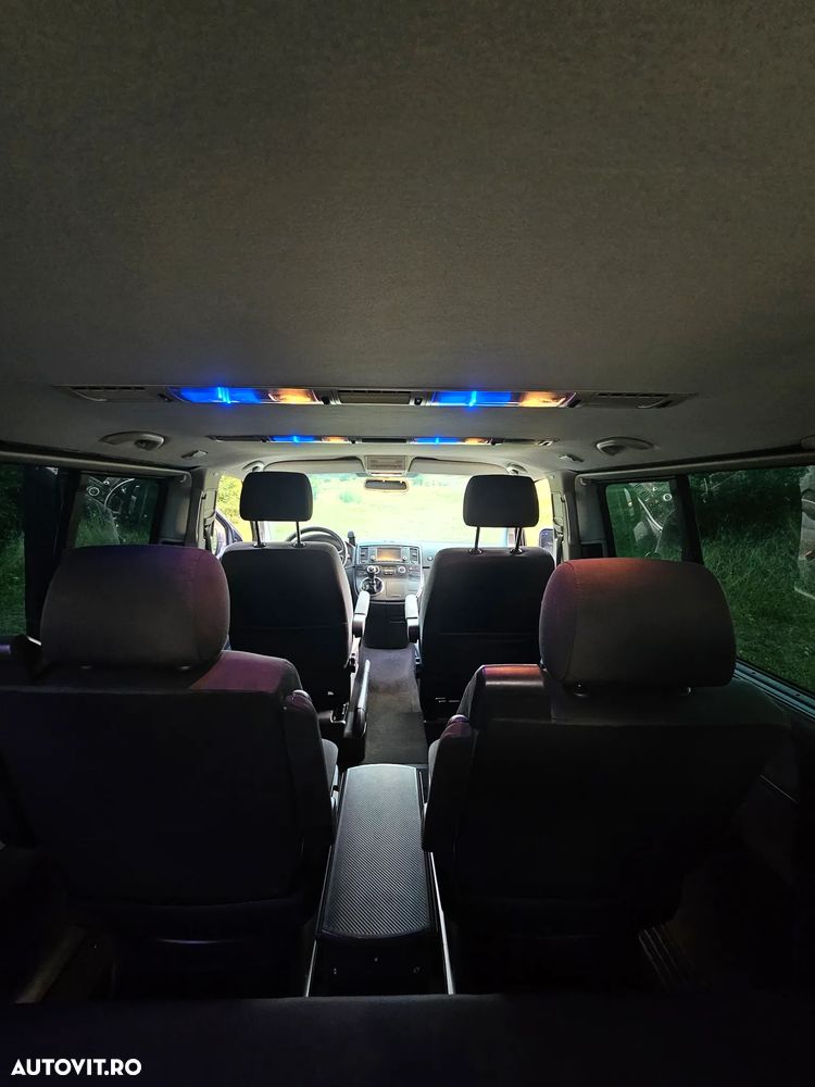 Volkswagen Multivan - 17