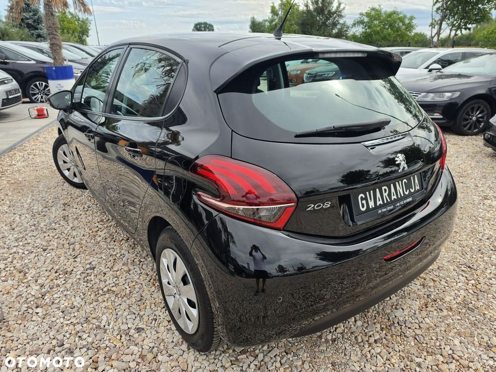 Peugeot 208 - 23