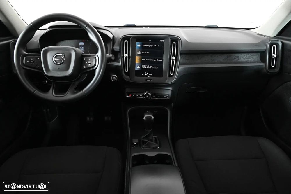 Volvo XC 40 1.5 T2 Momentum - 3