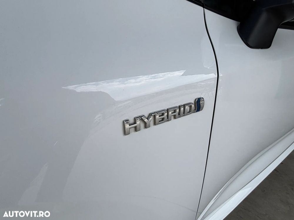 Toyota Corolla 1.8 HSD Business - 11