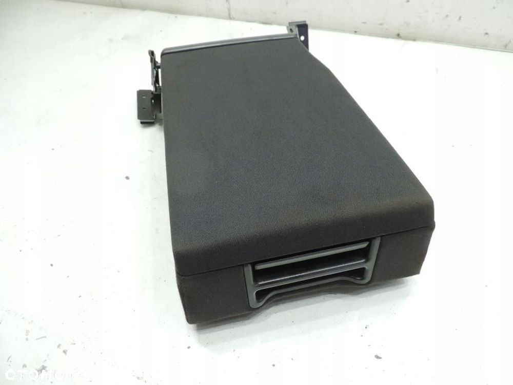 PODŁOKIETNIK KANAPY AUDI A4 B7 - 2