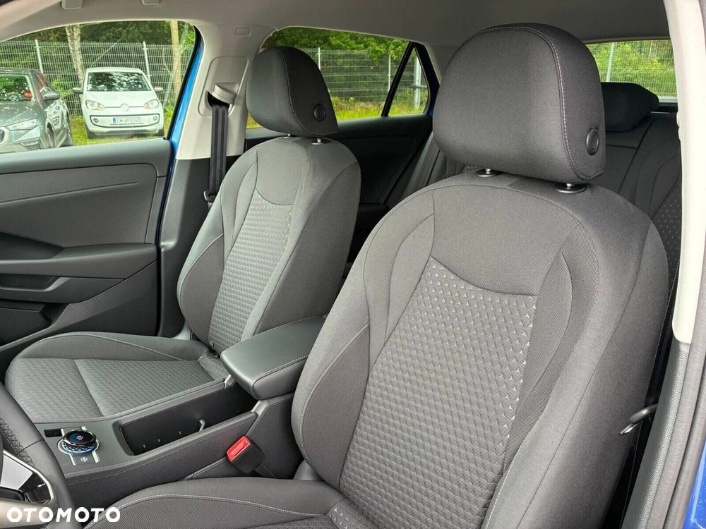 Volkswagen T-Roc 1.5 eTSI Life DSG - 6