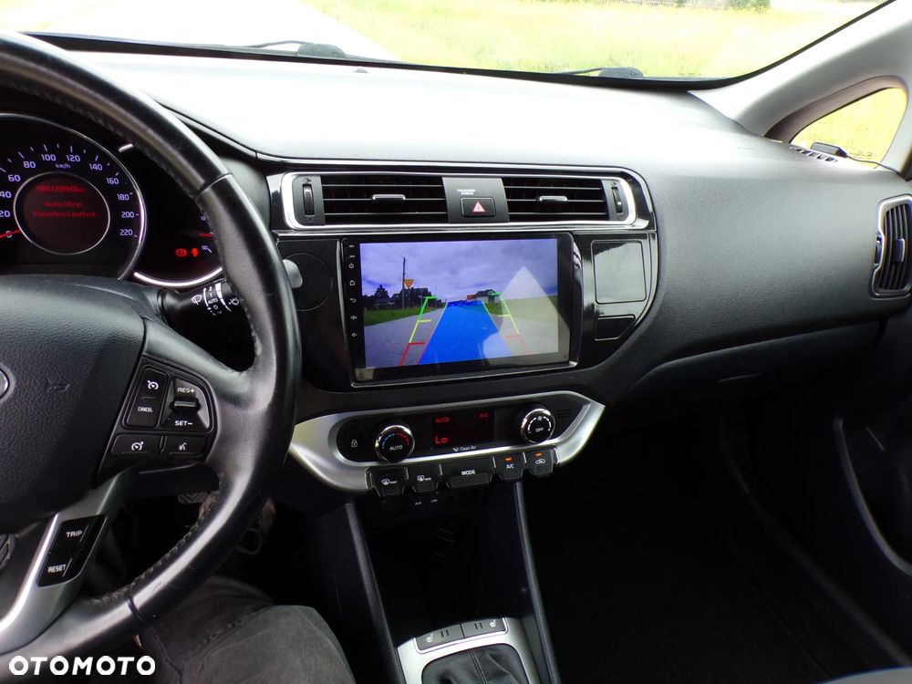 Kia Rio 1.2 Dream Team Edition - 26