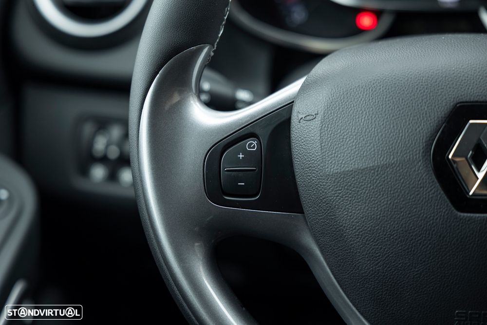 Renault Clio Sport Tourer 1.5 dCi Limited — fotografia 13