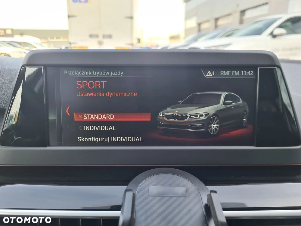 BMW Seria 5 520i Sport Line sport - 25