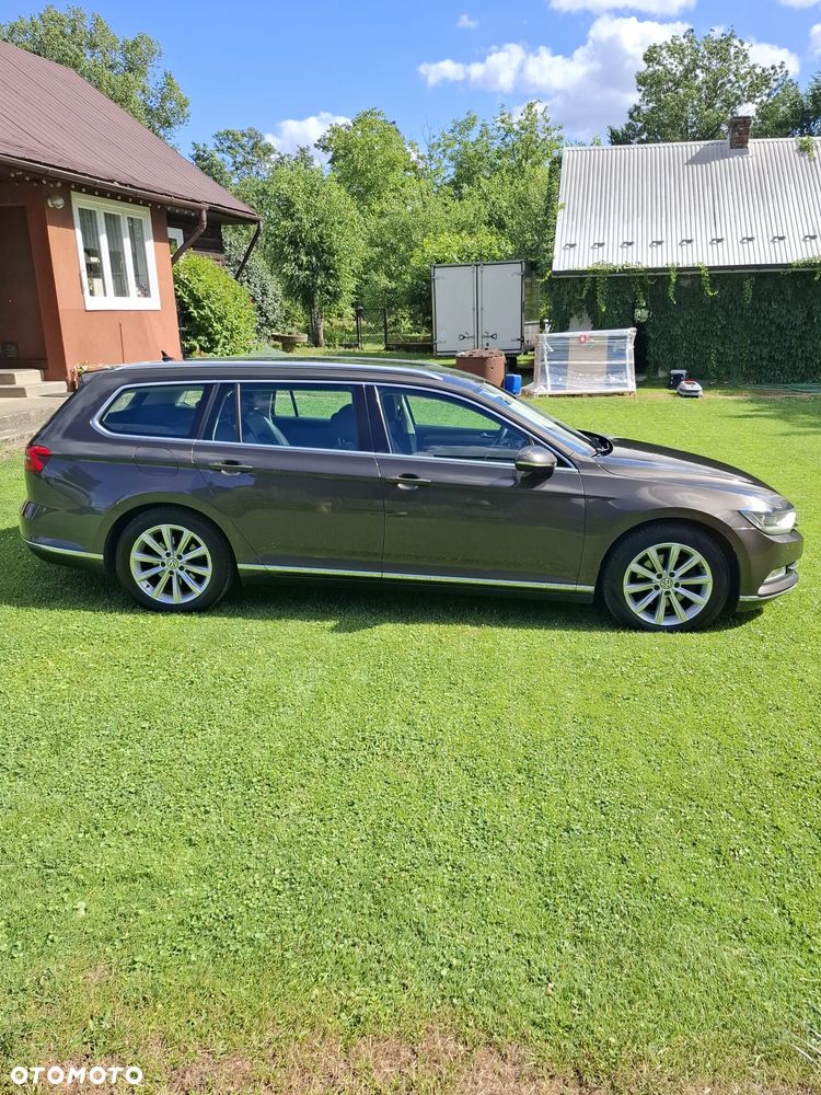 Volkswagen Passat - 4