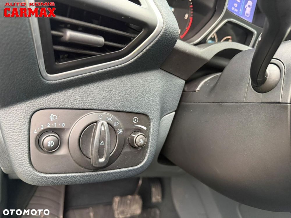 Ford Grand C-MAX - 19