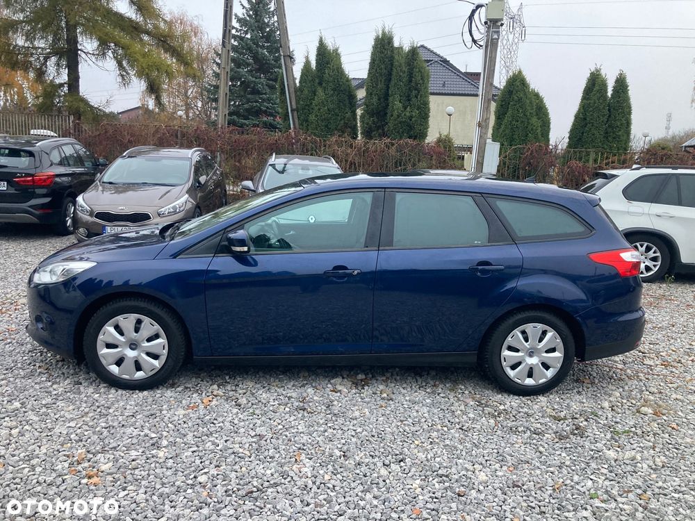 Ford Focus 1.6 Ambiente - 4