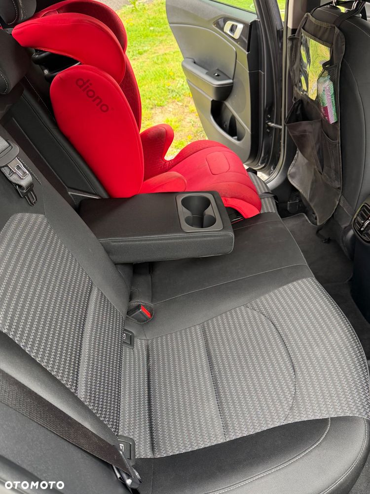Kia XCeed - 31