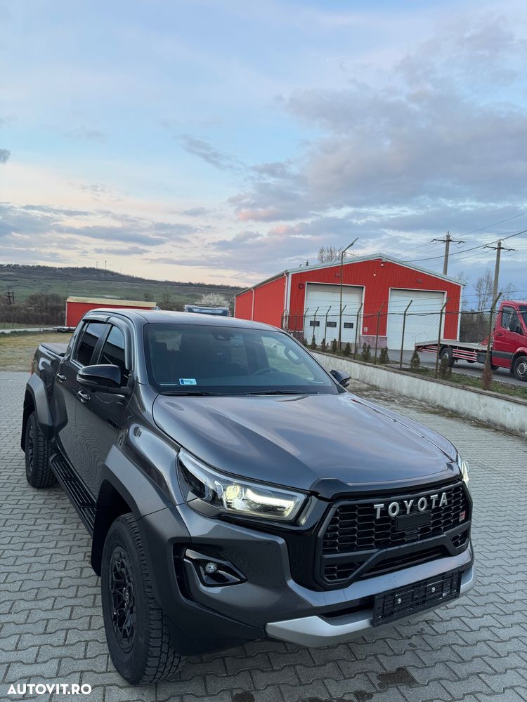 Toyota Hilux 4x4 Double Cab Autm. GR Sport - 6