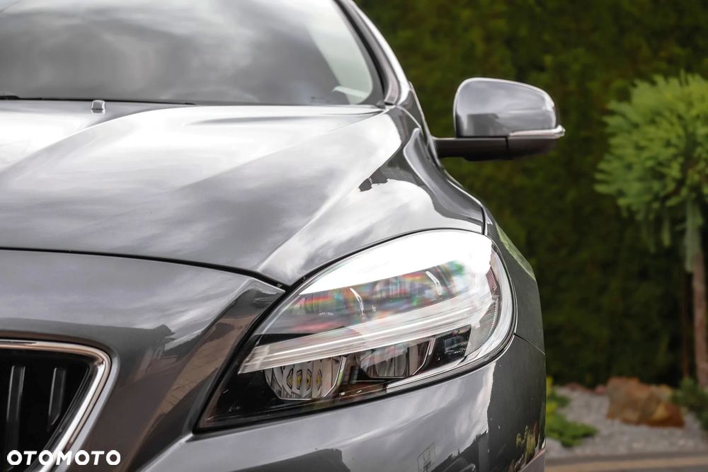 Volvo V40 D2 Drive-E Momentum - 30