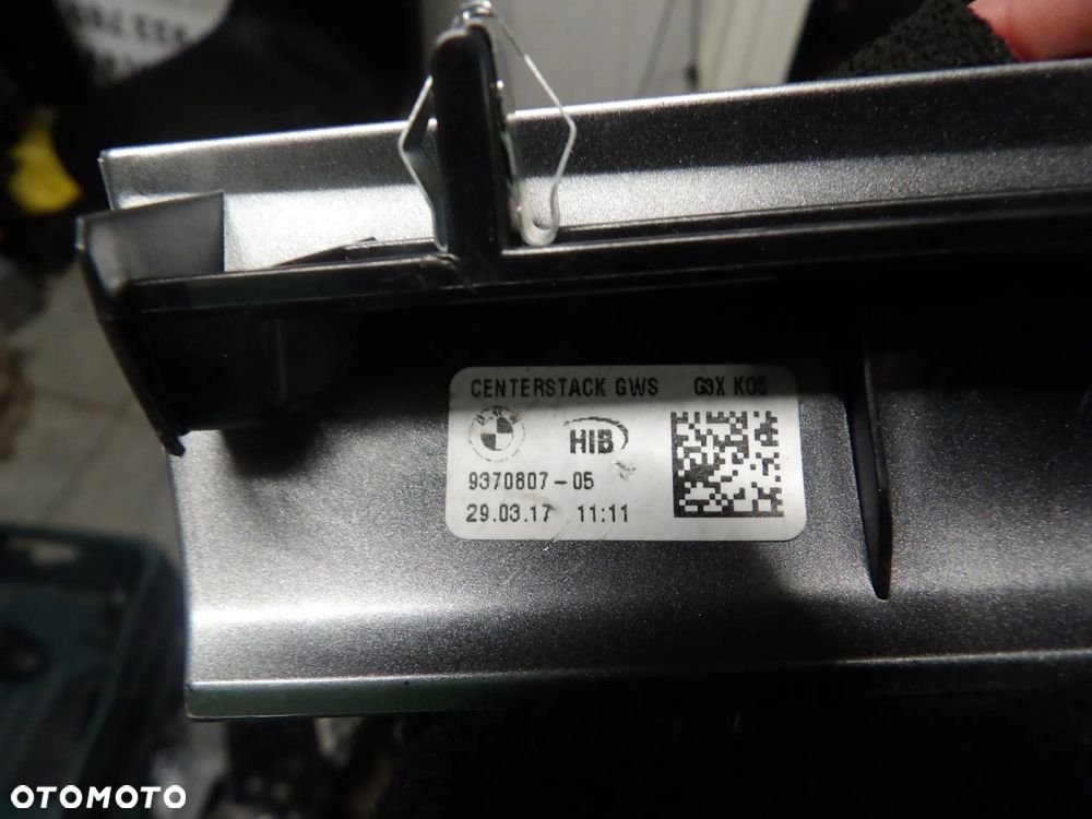 BMW - G31 - LISTWA DEKORU TUNELU ŚRODKOWEGO - 9370807 - 2