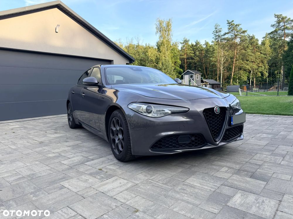 Alfa Romeo Giulia ver-2-0-turbo-16v-at8-sprint - 2
