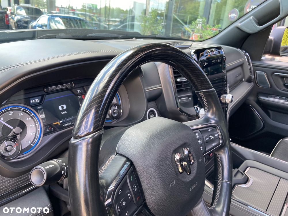 RAM 1500 5.7 Crew Cab Limited - 32