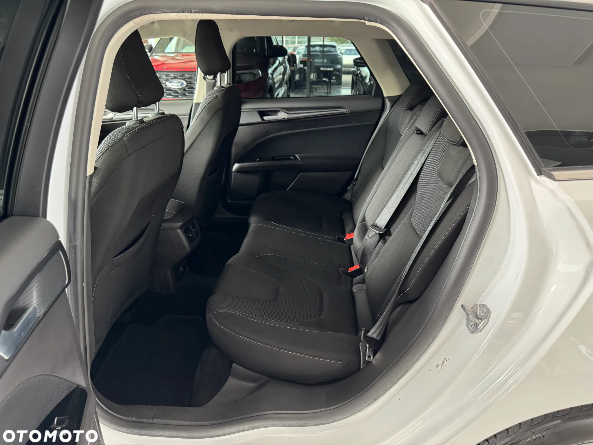 Ford Mondeo 2.0 EcoBlue Titanium - 34