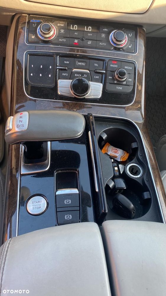 Audi A8 4.2 FSI L Quattro - 11