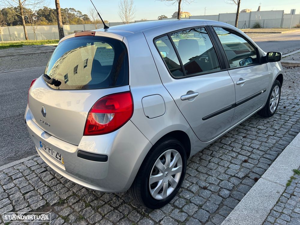 Renault Clio 1.2 16V Dynamique - 2
