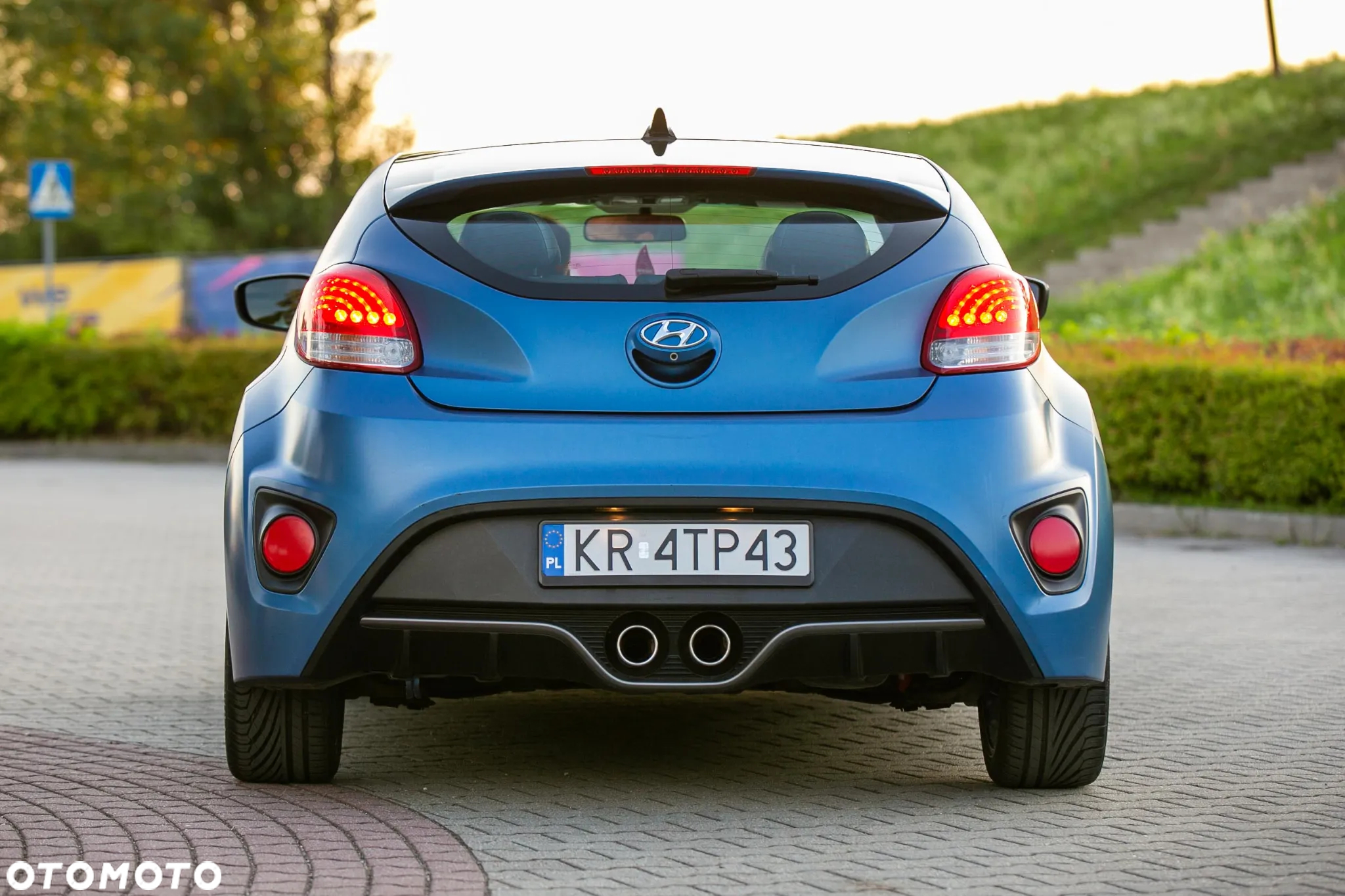 Hyundai Veloster - 5