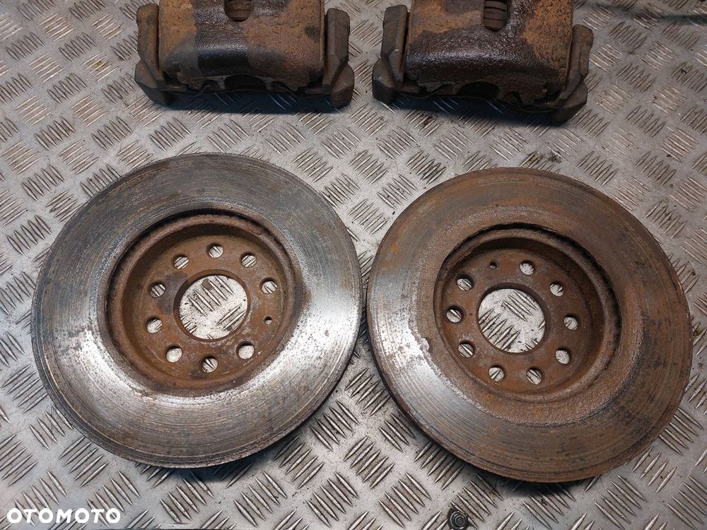 TARCZE HAMULCOWE PRZÓD + KLOCKI + ZACISKI VOLKSWAGEN TOURAN I 2.0 TDI - 2