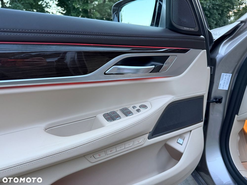 BMW Seria 7 740d xDrive - 20