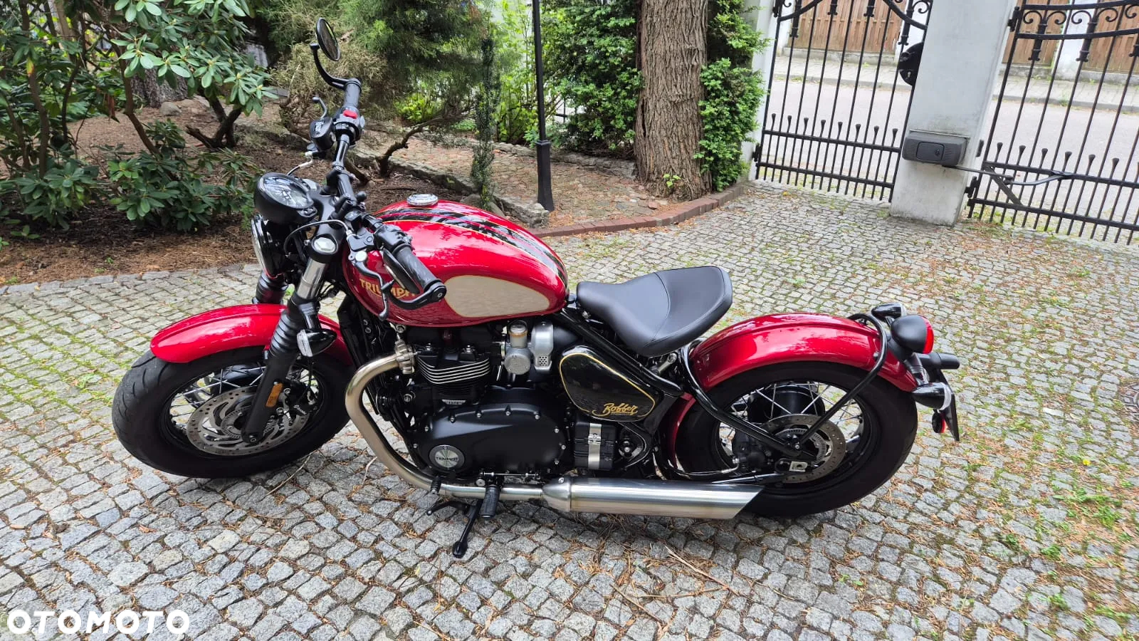 Triumph Bonneville Bobber - 7