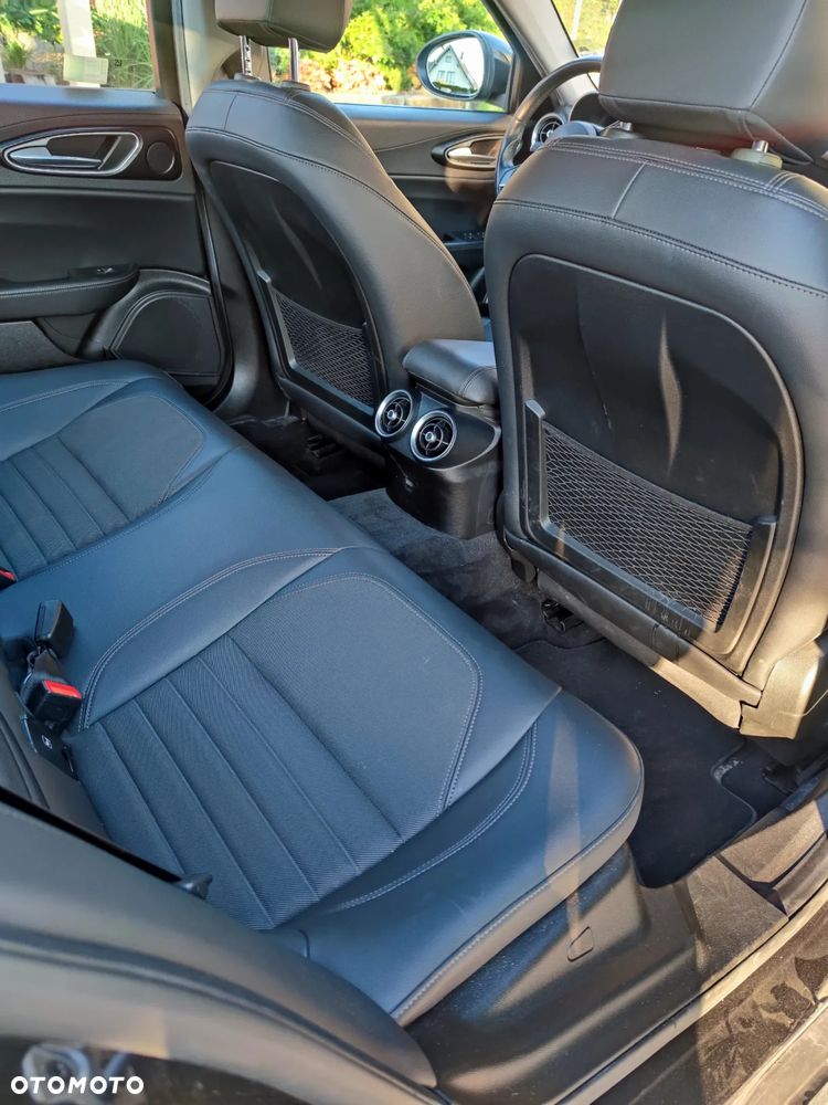 Alfa Romeo Giulia 2.2 D Turbo Super - 8