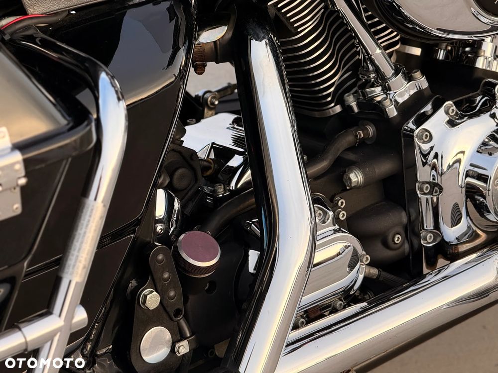 Harley-Davidson FLHT Electra Glide Standard - 23