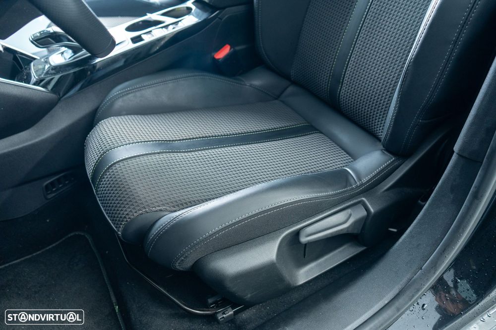 Peugeot e-208 GT Pack - 6