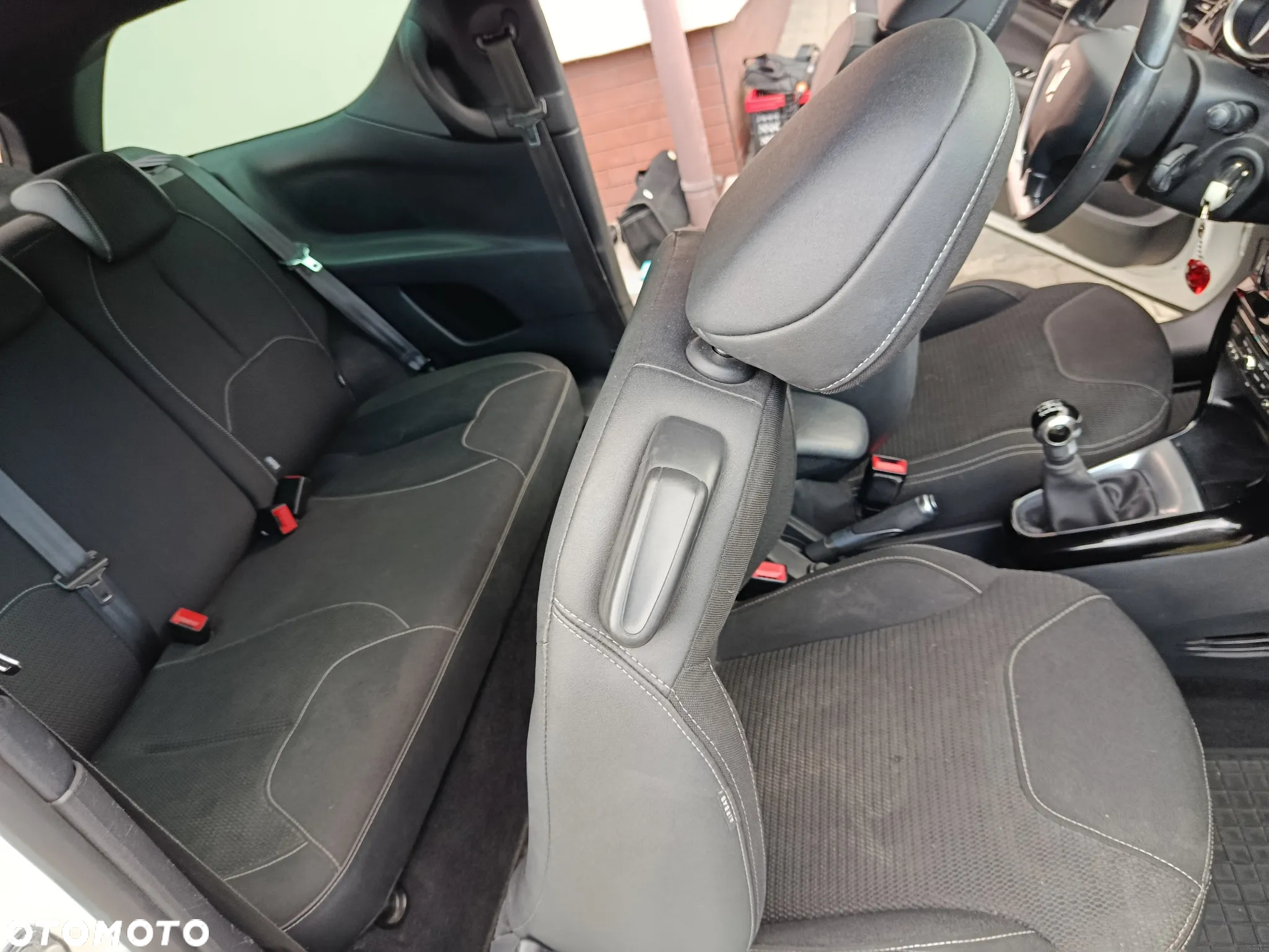 Citroën DS3 HDi 90 FAP SoChic - 12