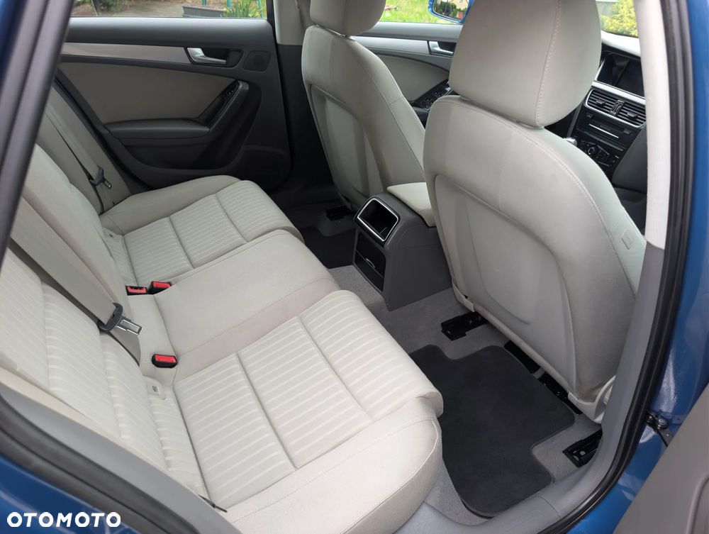 Audi A4 Avant 1.8 TFSI Ambiente - 9