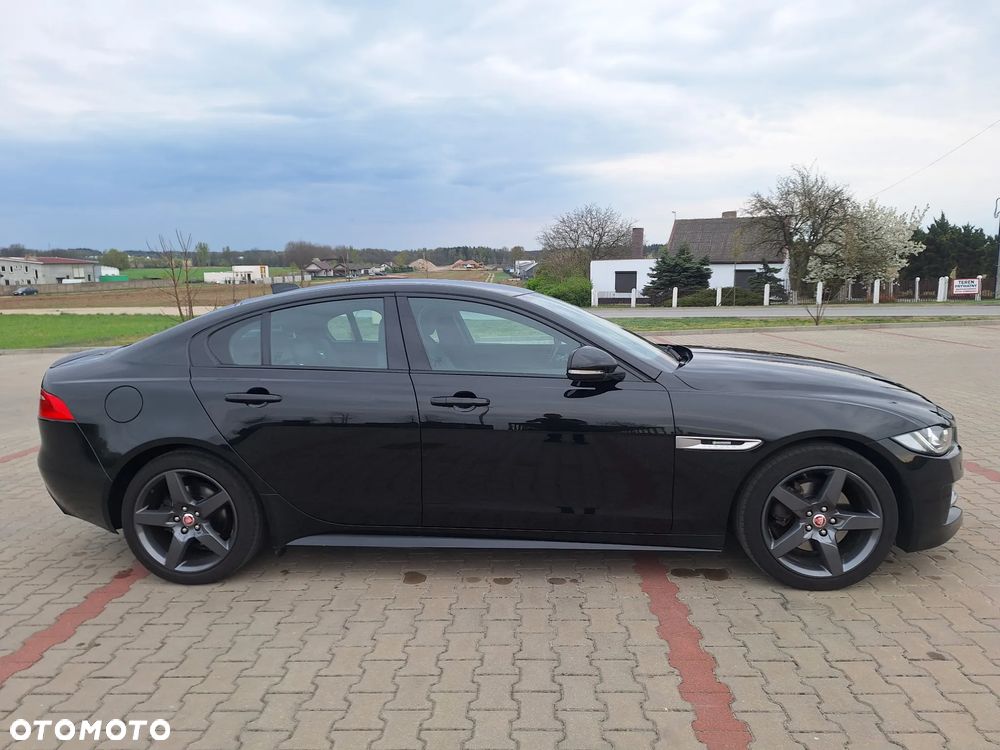Jaguar XE 20d R-Sport - 14