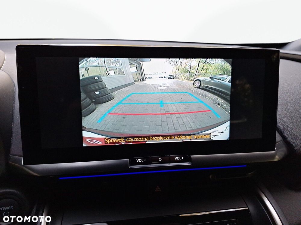 Toyota C-HR 2.0 PHEV Dynamic Force Executive - 26